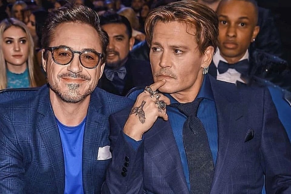 Robert Downey Jr. mung Depp thang kien hinh anh