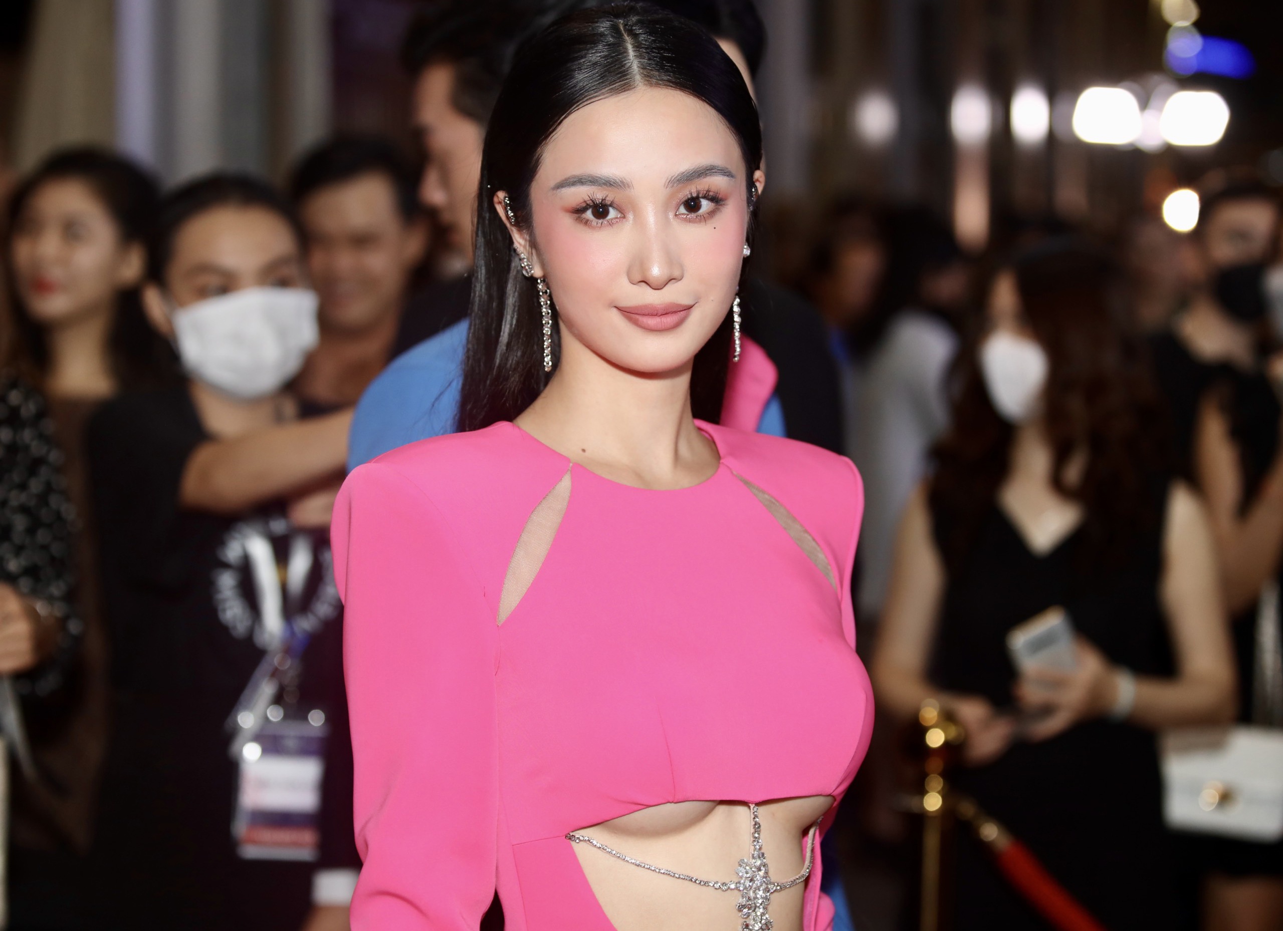 Dan sao goi cam o chung ket Hoa hau Hoan vu Viet Nam hinh anh