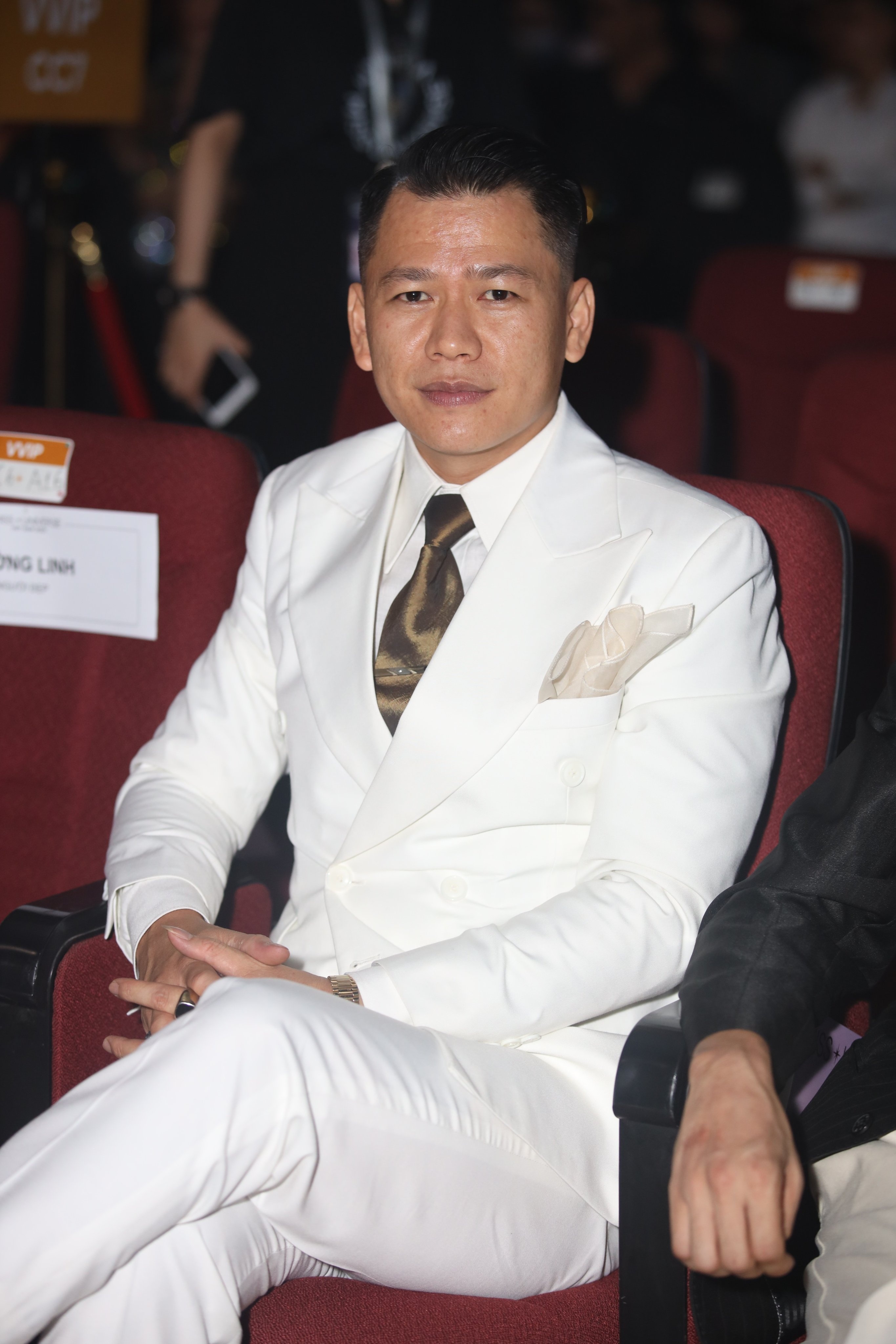 hoa hau hoan vu viet nam anh 10