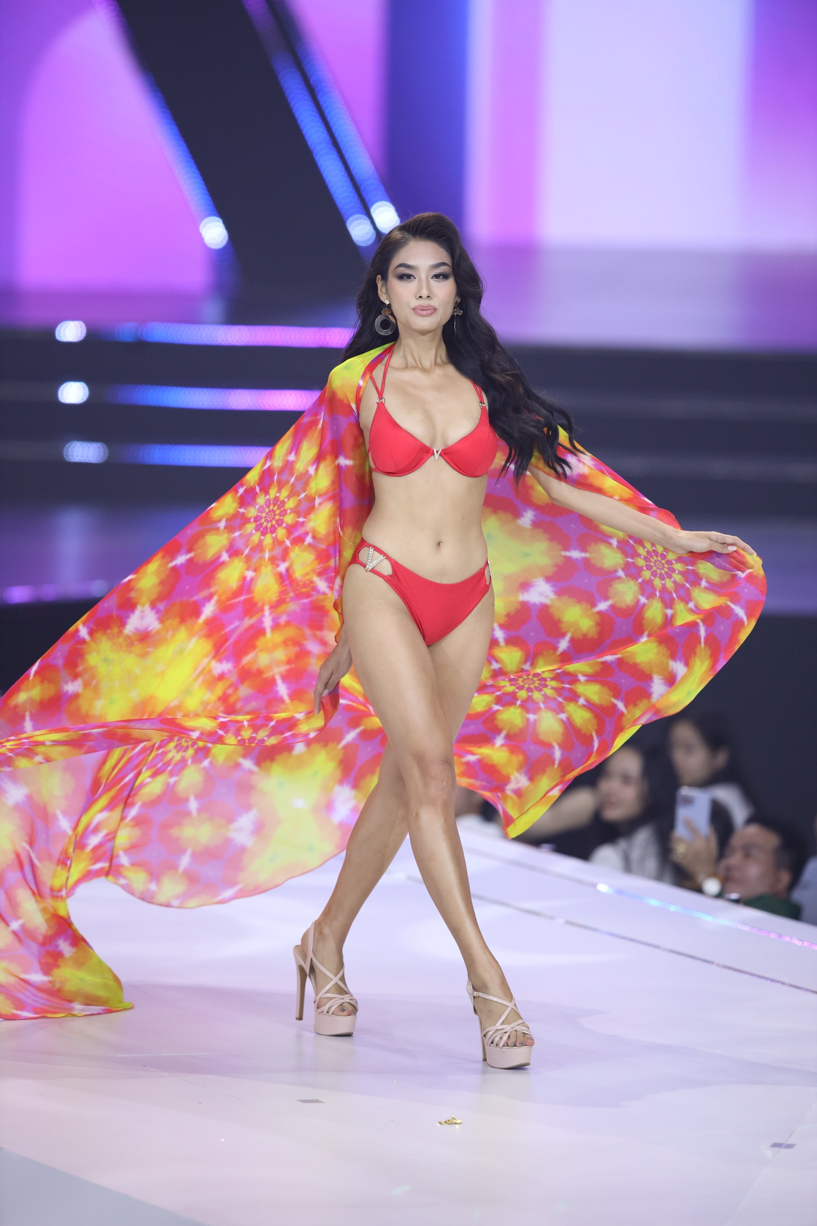 hoa hau hoan vu viet nam anh 4