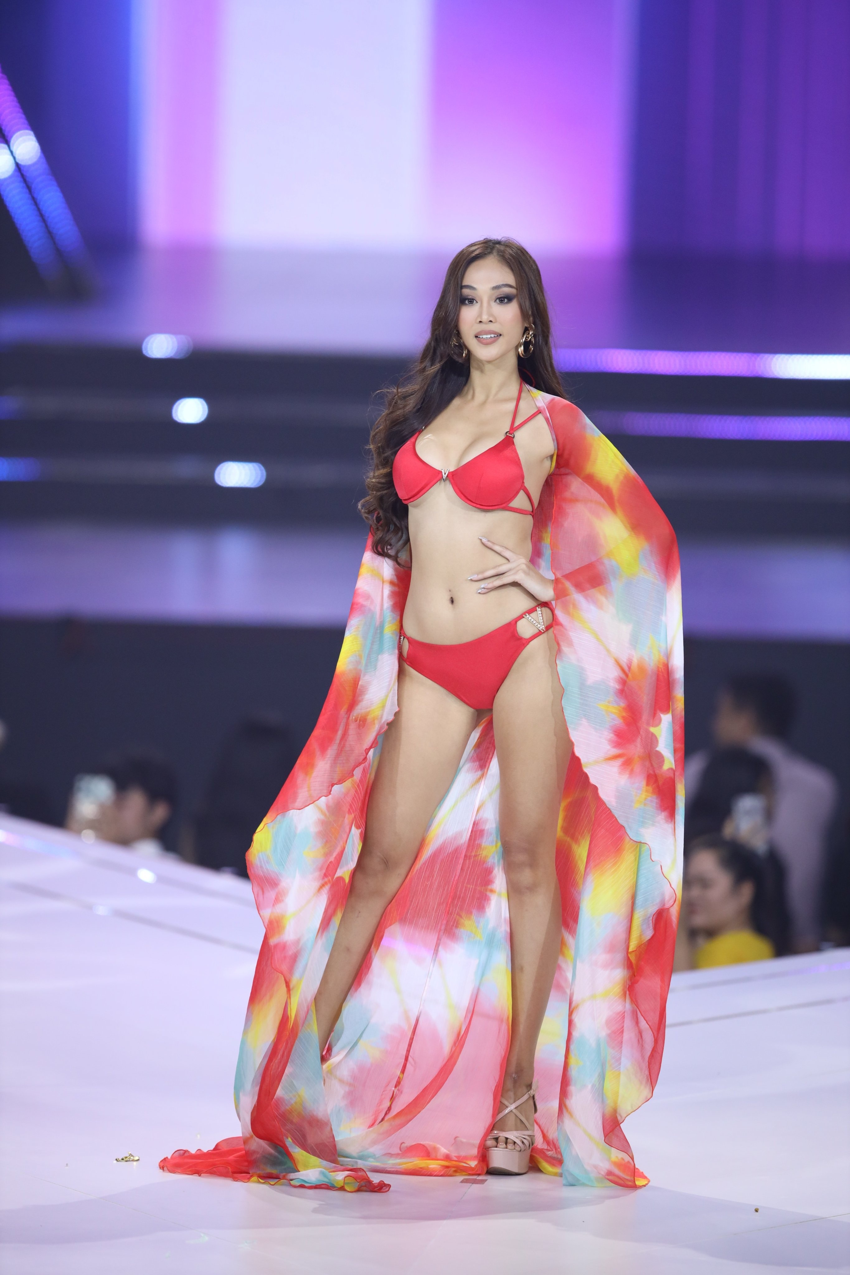 hoa hau hoan vu viet nam anh 8