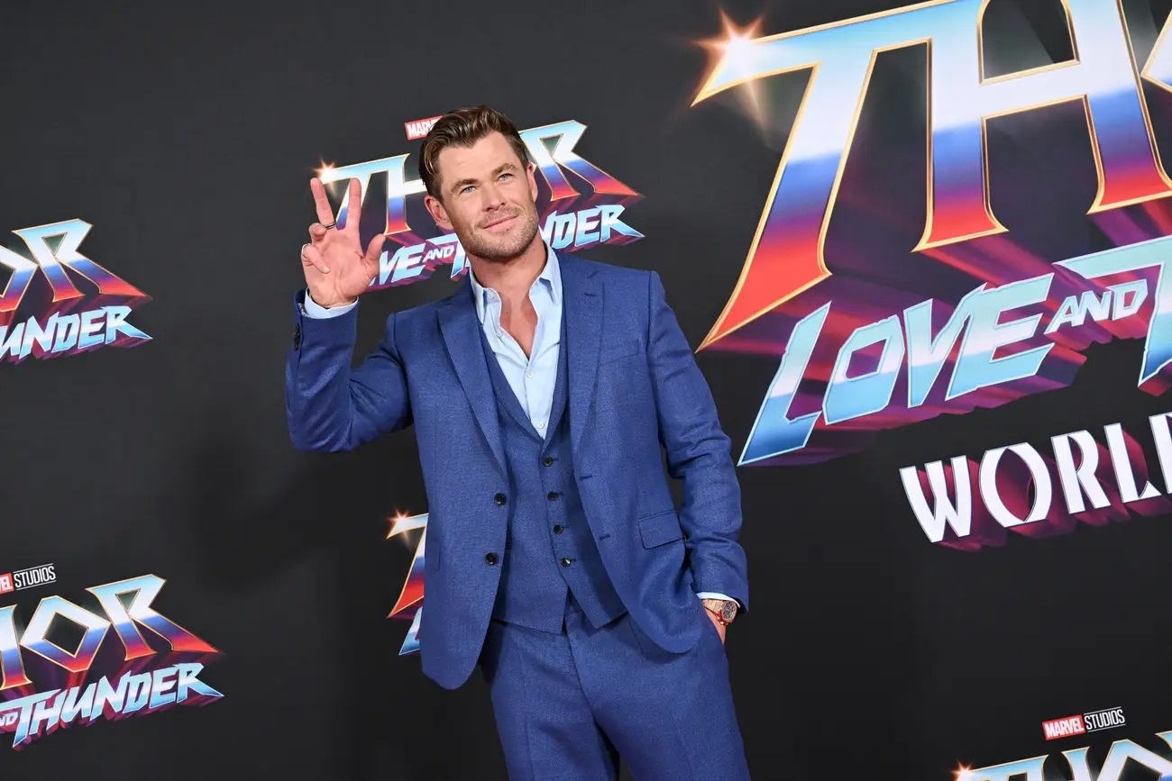 Chris Hemsworth khỏa thân  ảnh 1 Chris Hemsworth khoa than anh 1
