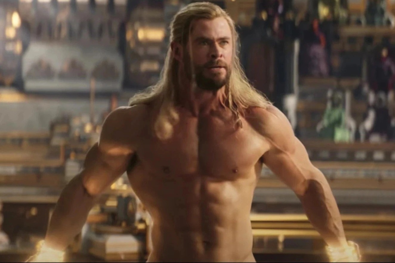 Chris Hemsworth cho 10 nam de khoe hinh the vam vo hinh anh