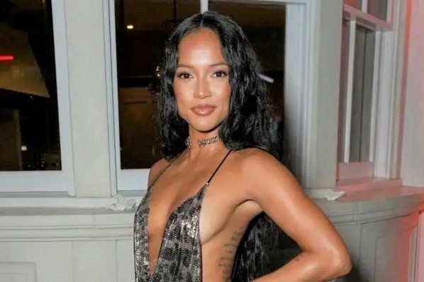 Dien vien goc Viet mac goi cam ben dan sao hinh anh