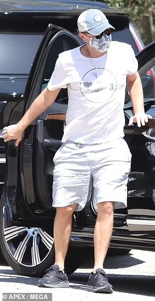 Leonardo DiCaprio va ban gai nguoi mau anh 1