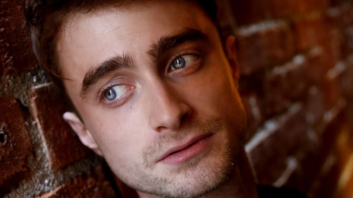 Brad Pitt mac hoi chung mu mat anh 9