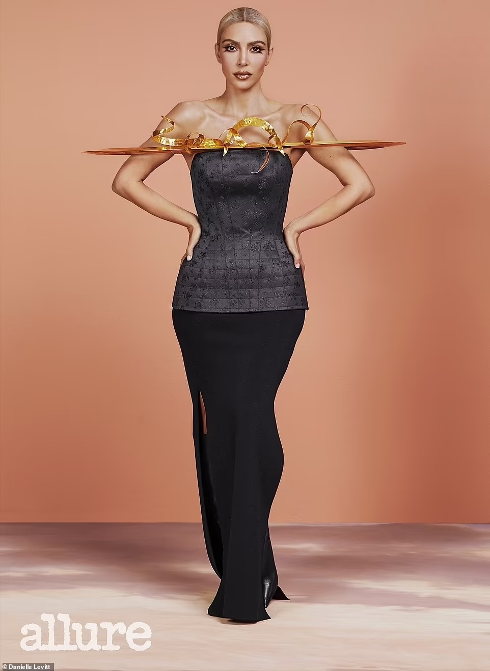 Kim Kardashian don mong anh 4