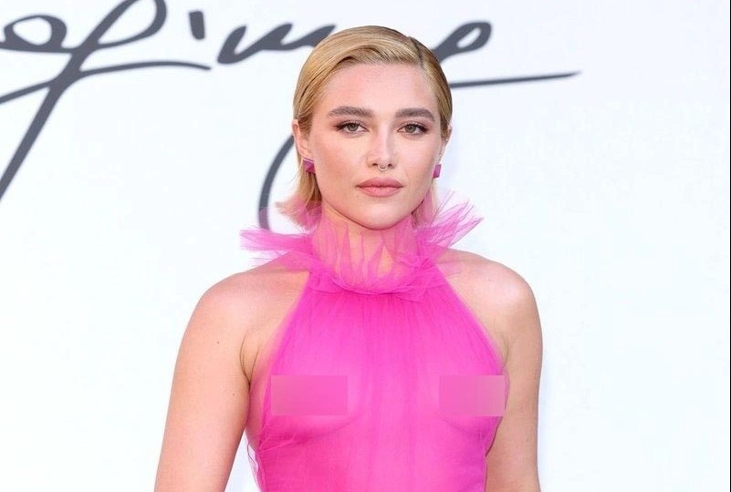 Minh tinh 'Black Widow' lang xe mot khong noi y hinh anh