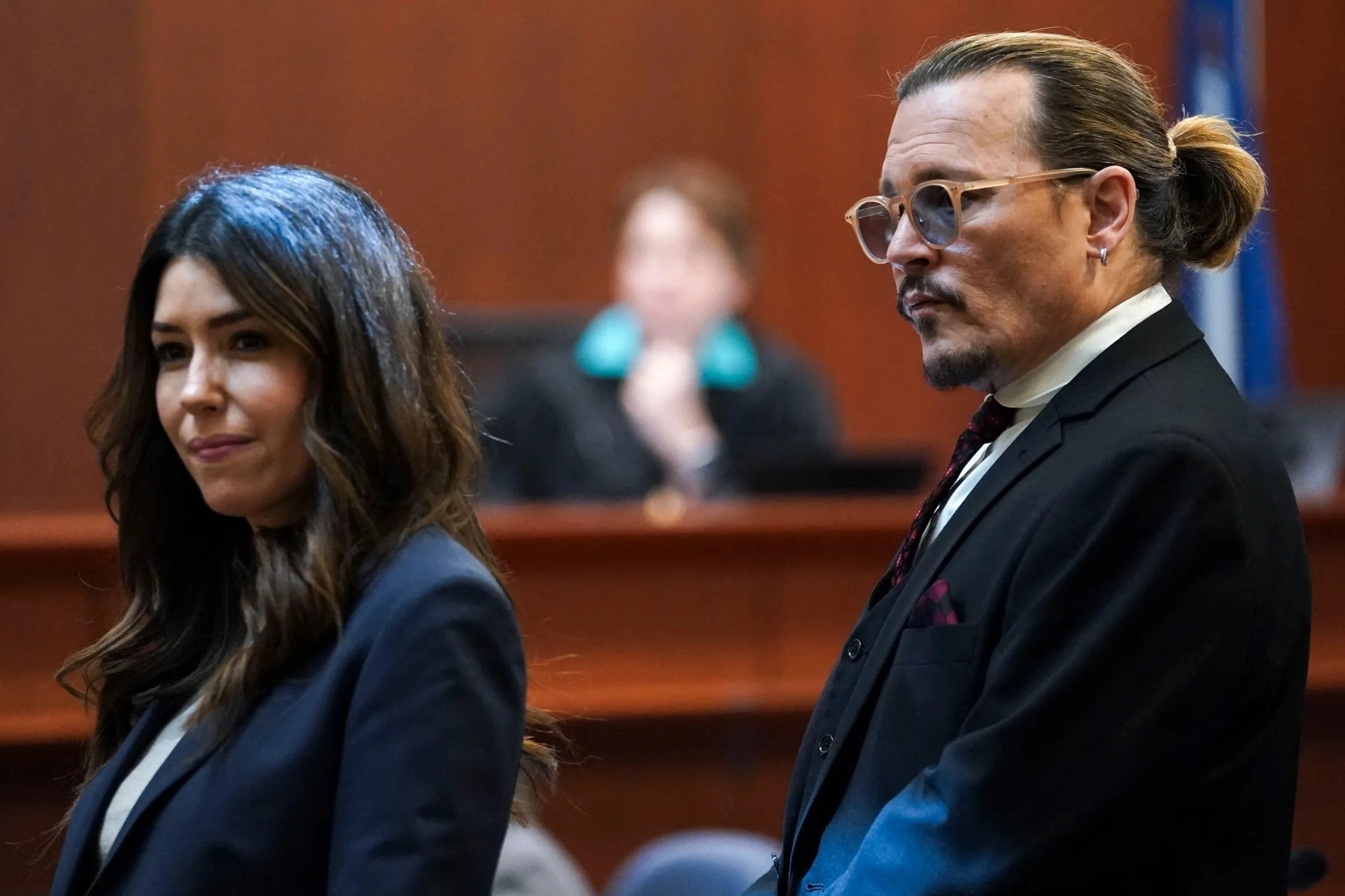 Luat su Camille Vasquez va ban trai den dem nhac cua Depp hinh anh