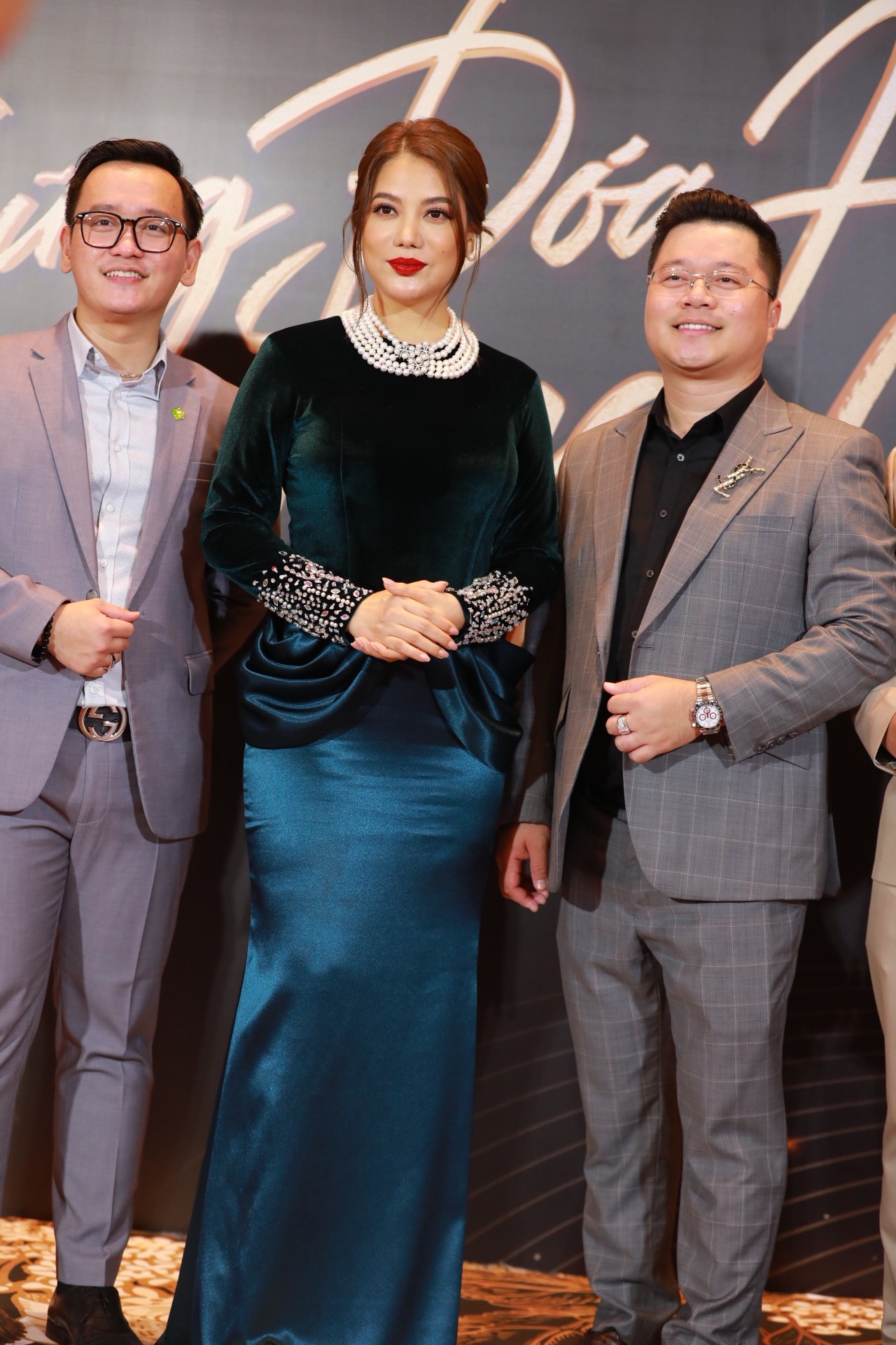 Hoa hau dan toc anh 4