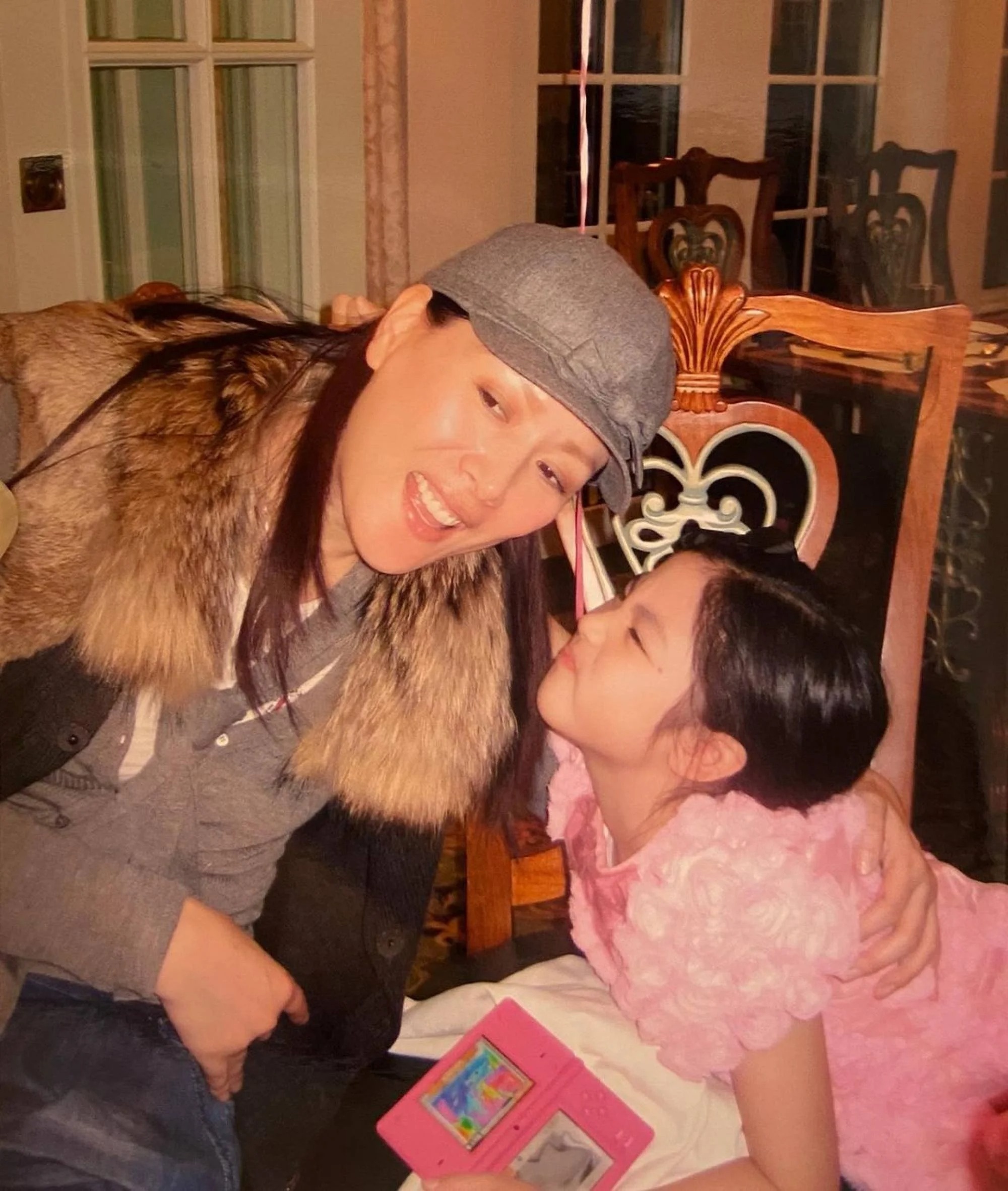 con gai Nham Dat Hoa anh 2