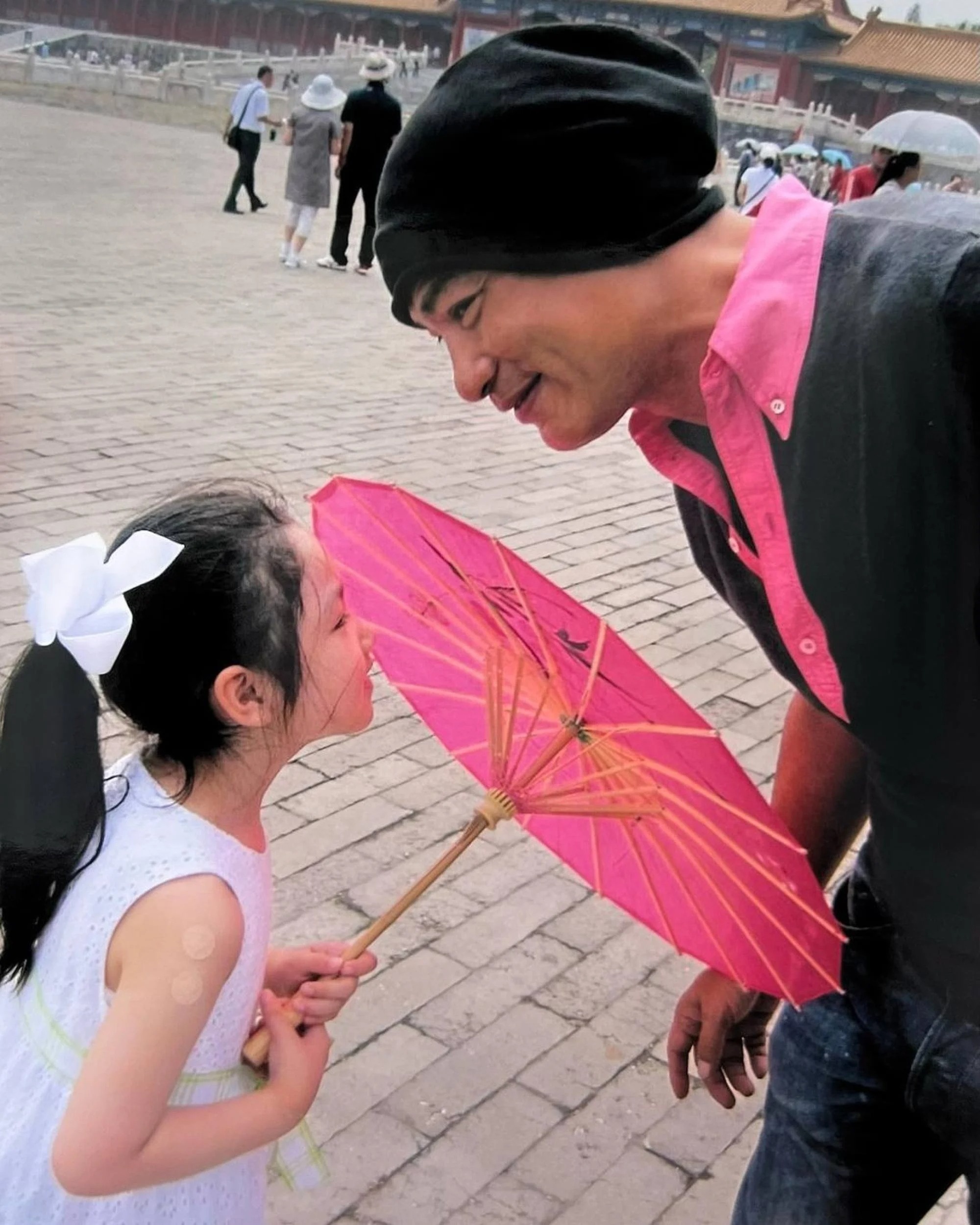 con gai Nham Dat Hoa anh 1