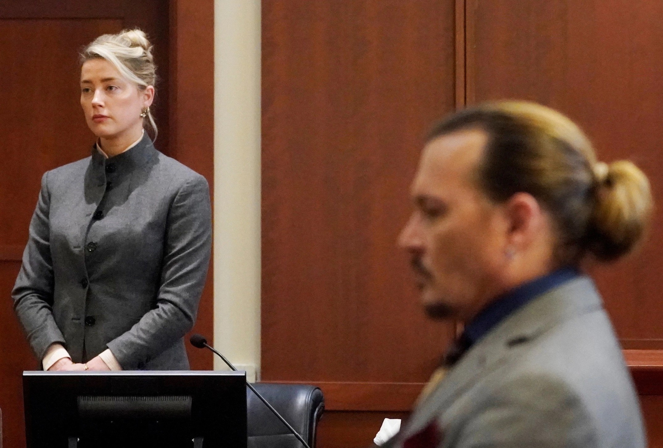 Johnny Depp khang cao viec tra 2 trieu USD hinh anh