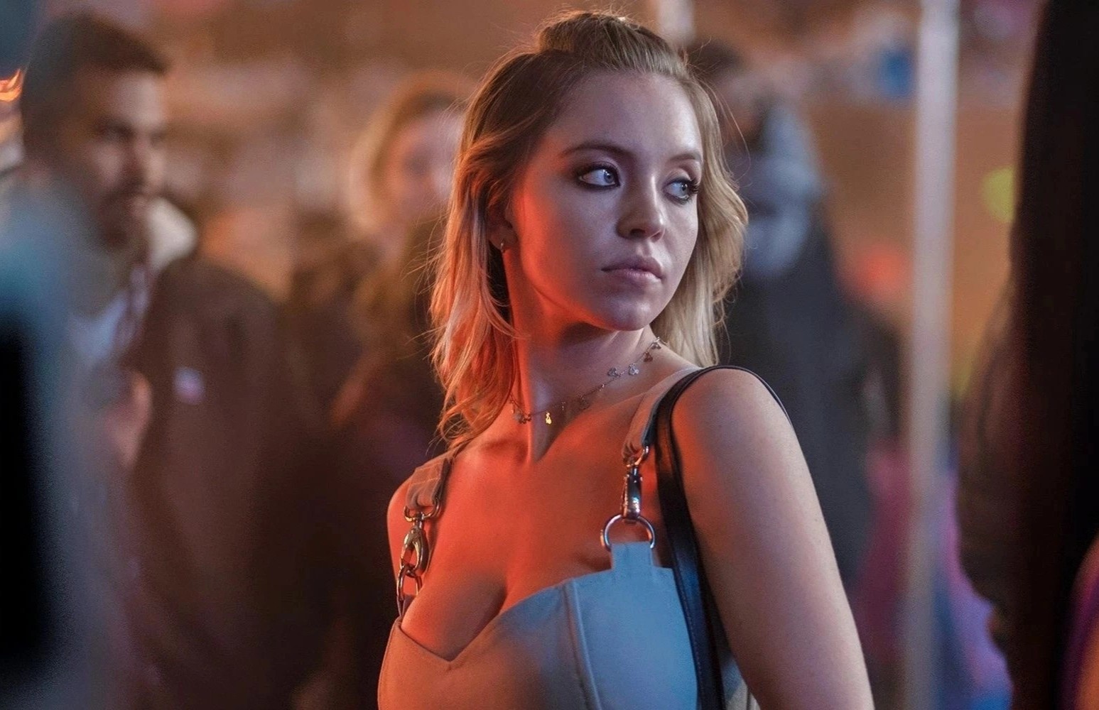 Sydney Sweeney thu nhap khong du song anh 2