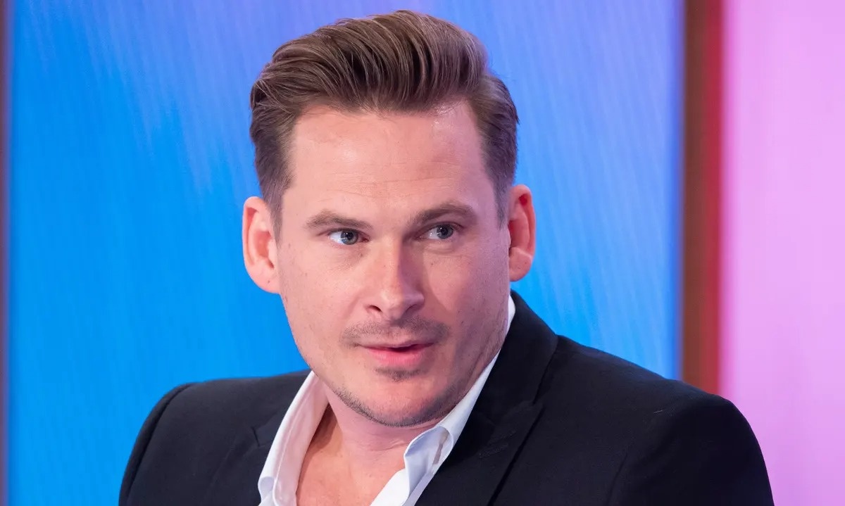 Lee Ryan lang ma tiep vien hang khong anh 1