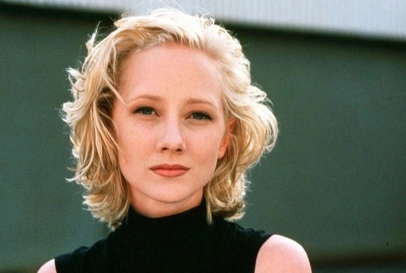 Hien truong vu tai nan khien dien vien Anne Heche tu vong hinh anh