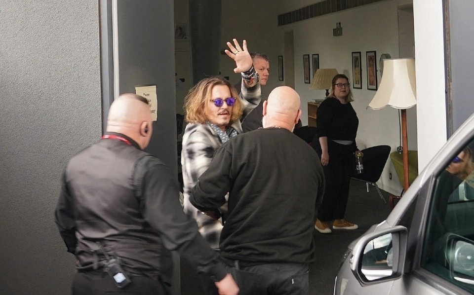 Johnny Depp va Amber Heard anh 2