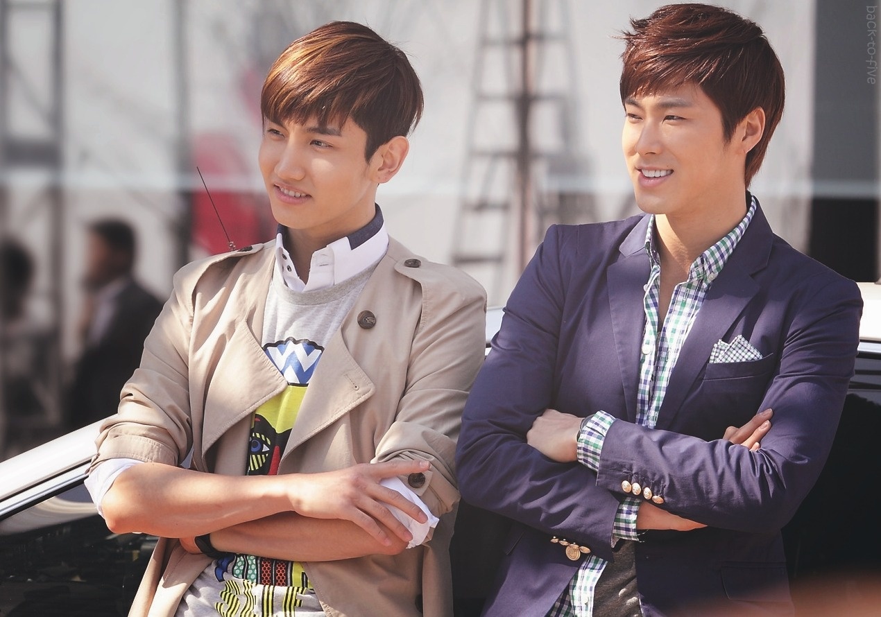 nhom nhac giau nhat Kpop anh 1