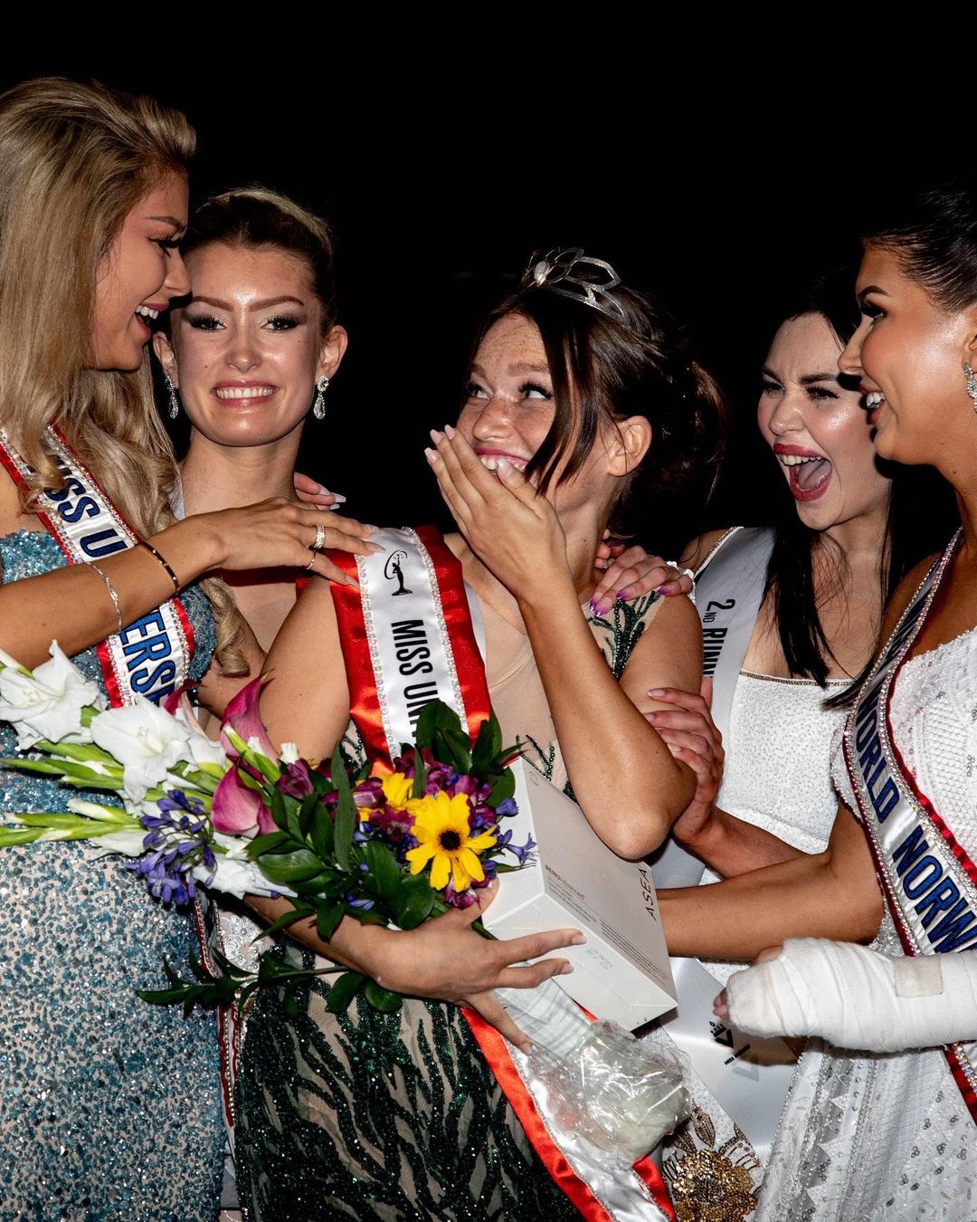 Hoa hau Hoan vu anh 2