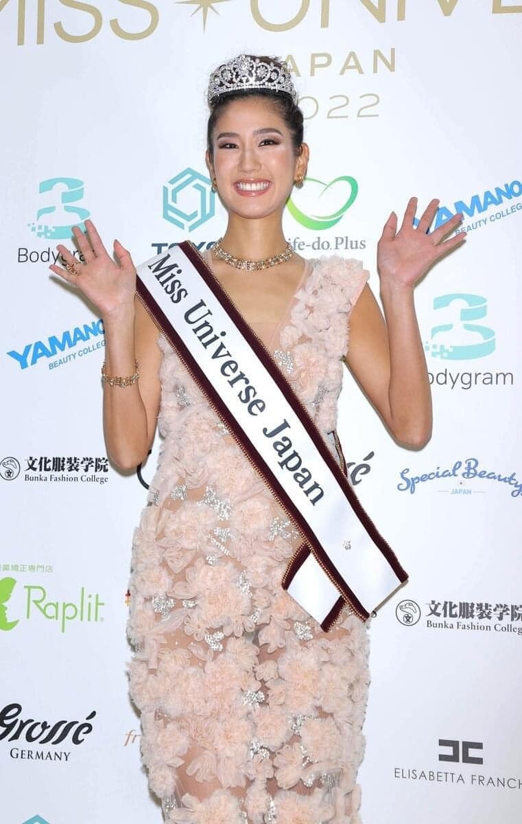 Hoa hau Hoan vu anh 4