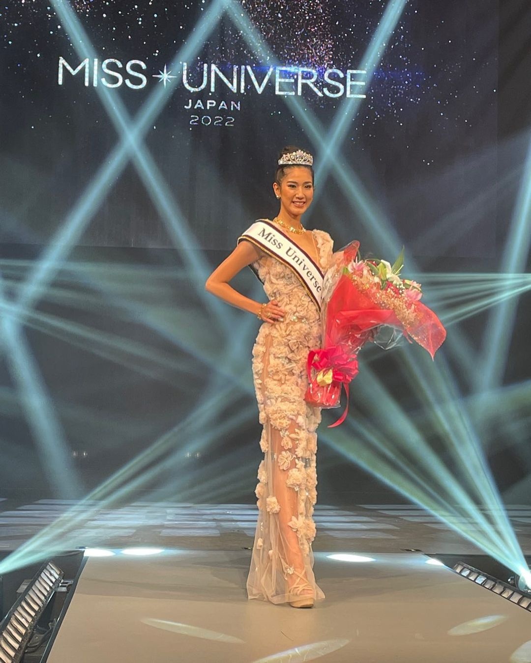 Hoa hau Hoan vu anh 1