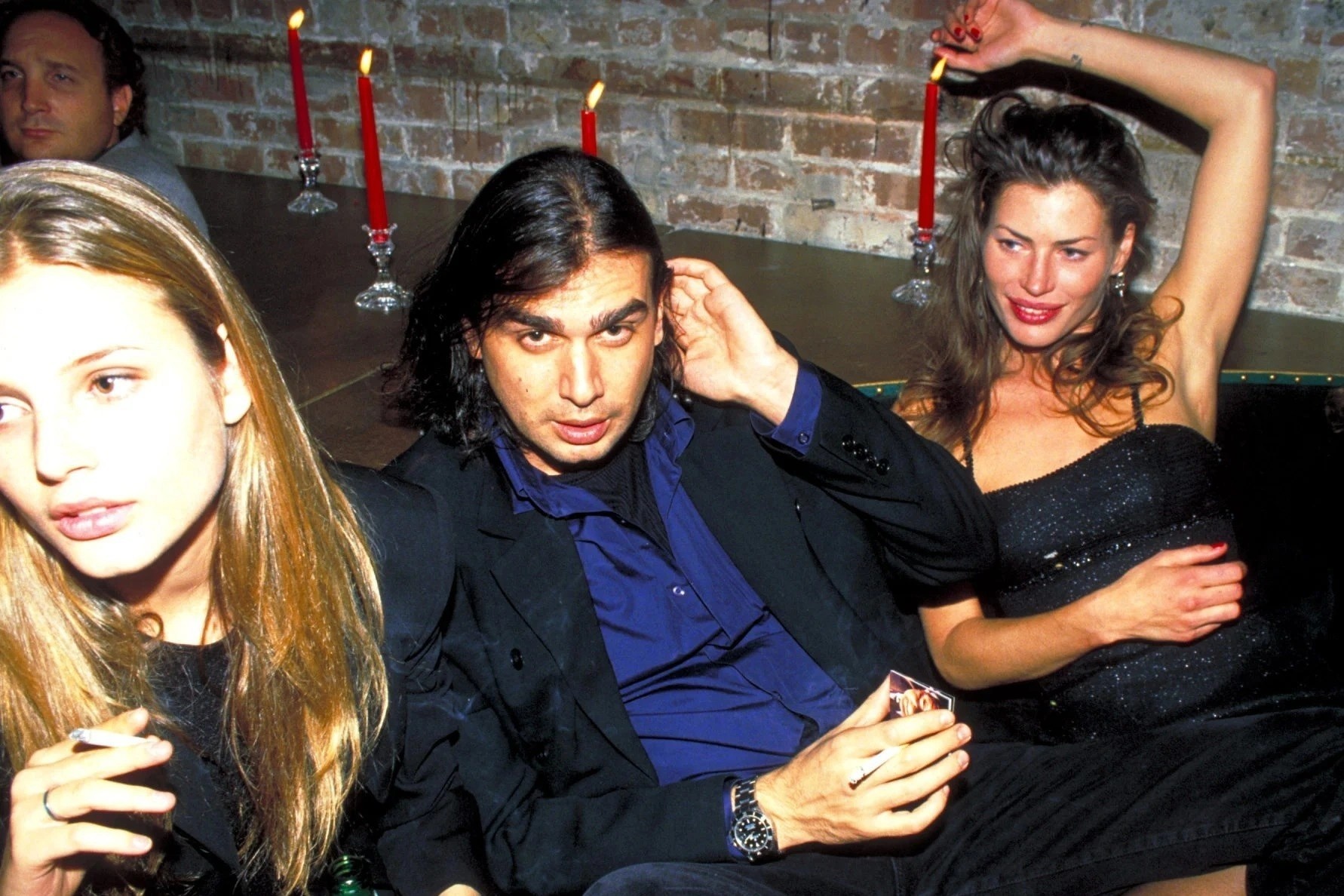 Goc khuat bi lam dung tinh duc cua dan mau tuoi teen hinh anh