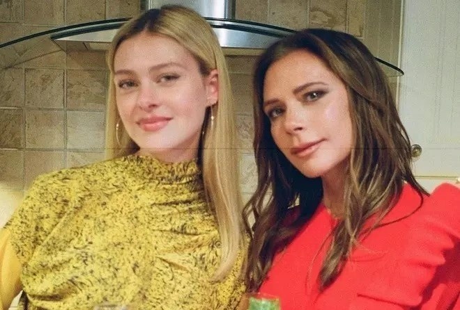 Victoria Beckham chu dong lam lanh voi con dau hinh anh