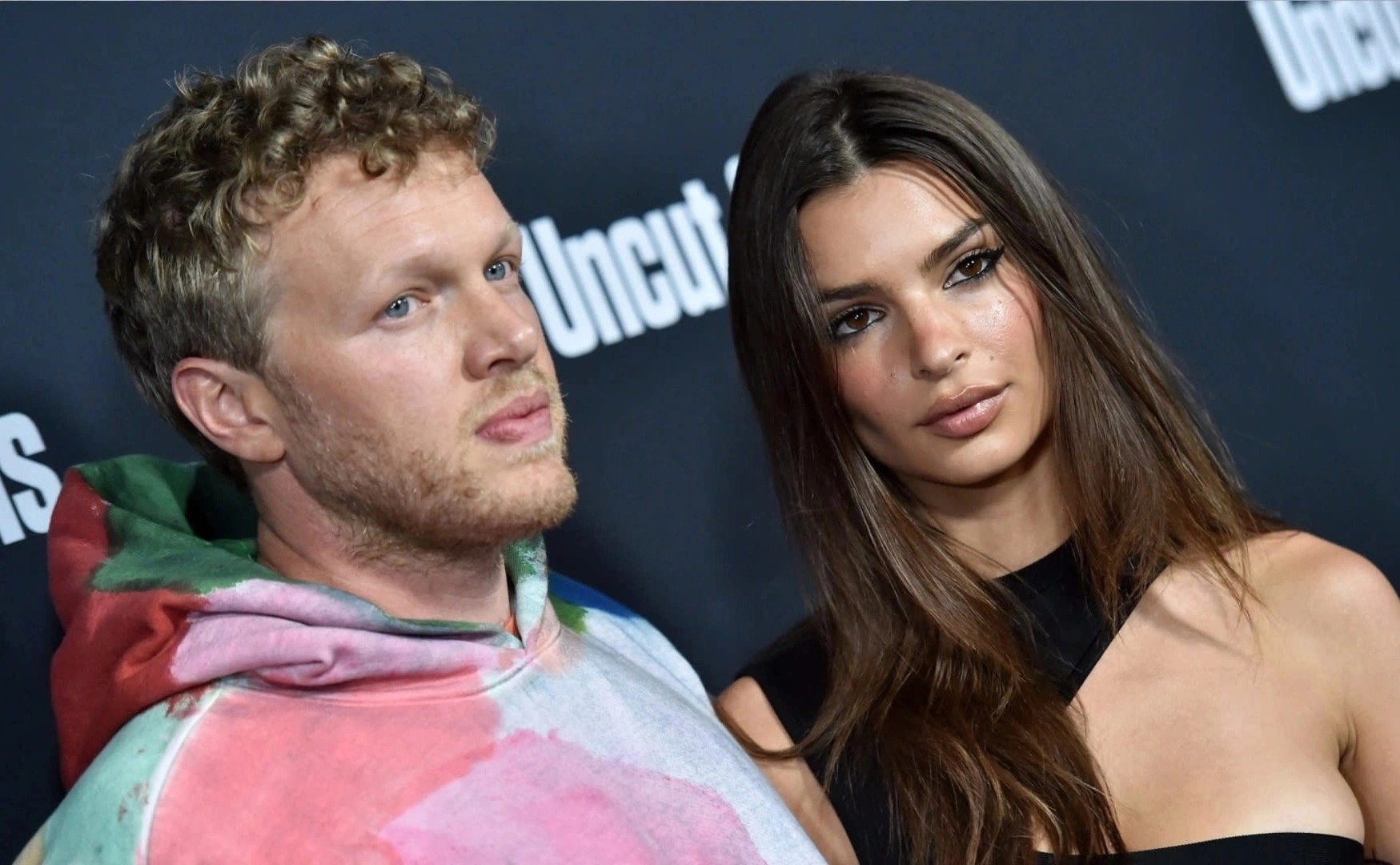 Mau noi y Emily Ratajkowski anh 1