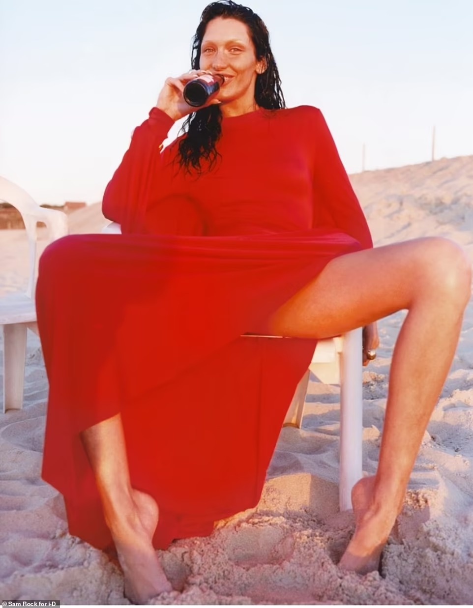 Bella Hadid khoc moi dem anh 2