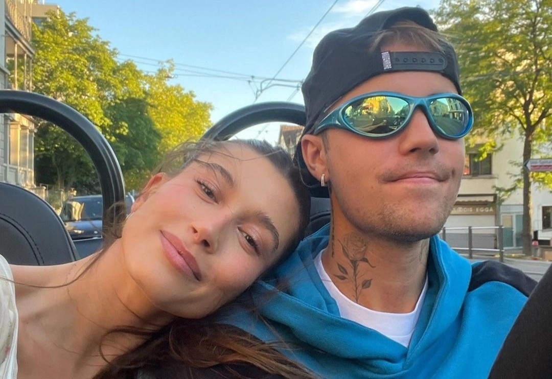 Vo chong Justin Bieber ky niem 4 nam cuoi hinh anh