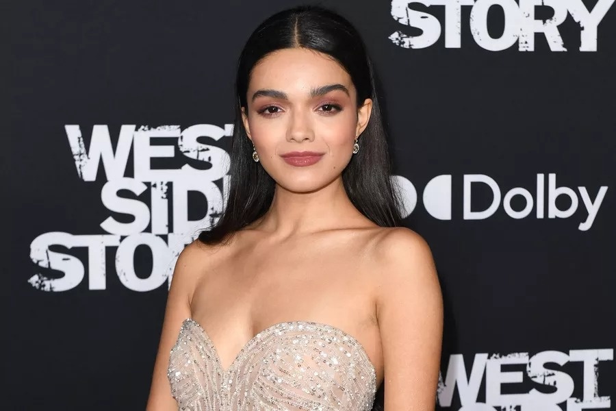 Bach tuyet Rachel Zegler anh 1