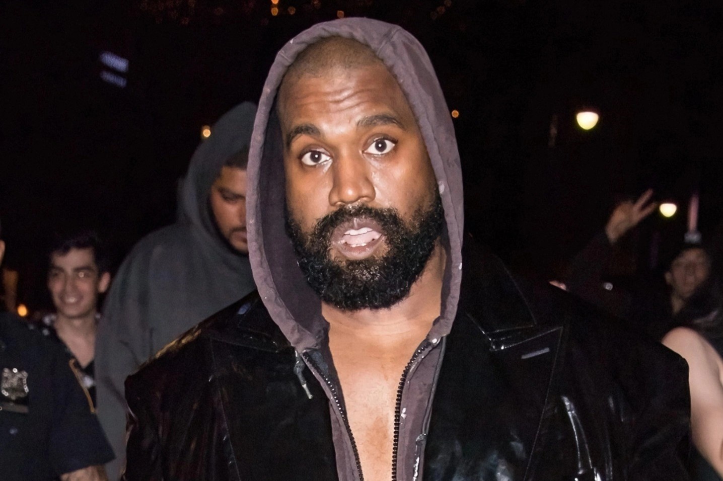 Kanye West bi cam cua vi phat ngon nhay cam hinh anh