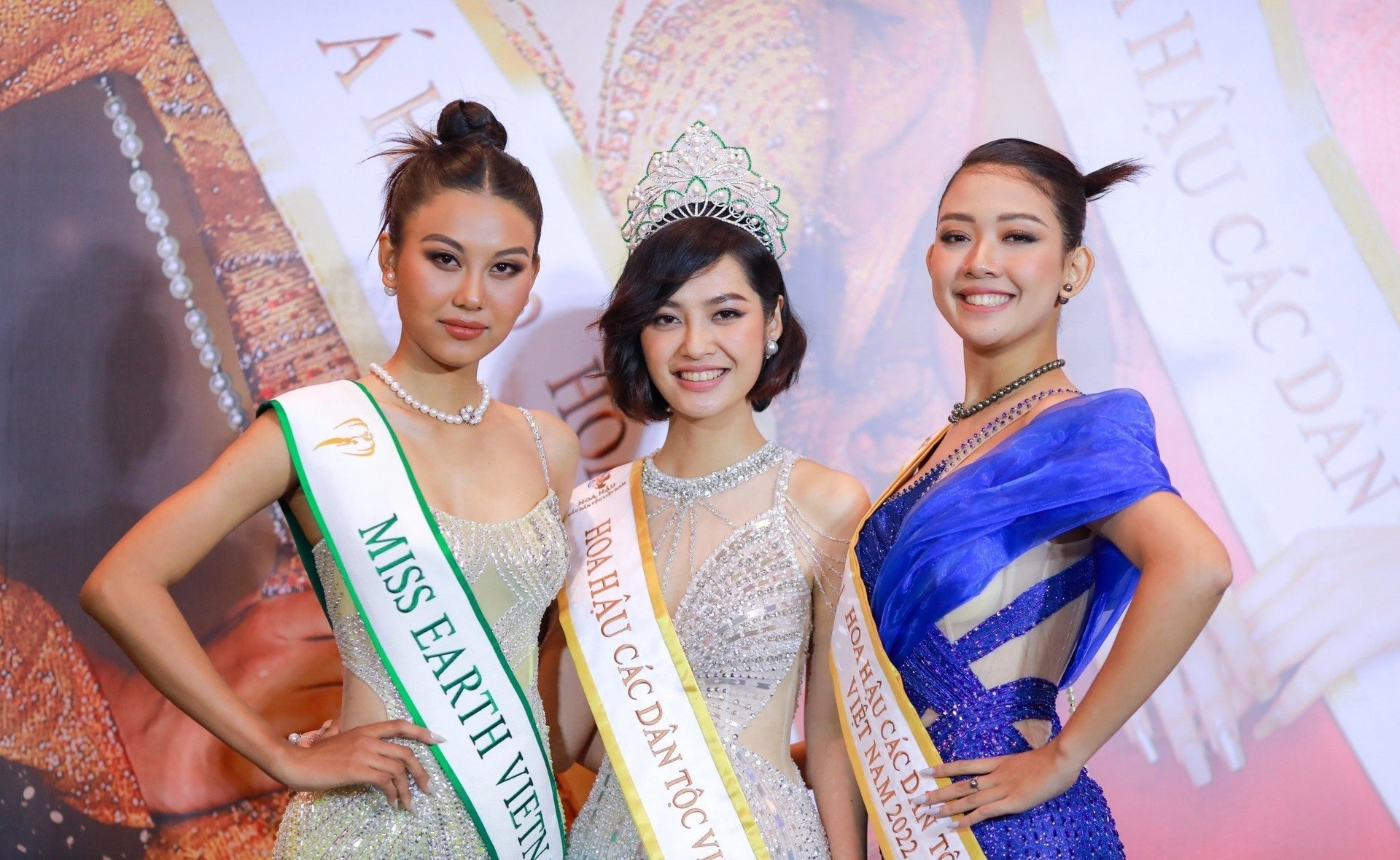 Hoa hau Trai Dat anh 7