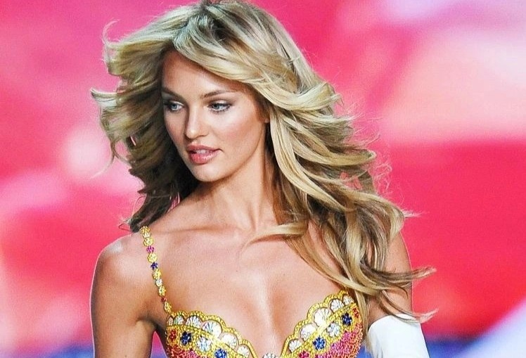 Duong tinh ngang trai cua cac sieu mau noi y hinh anh