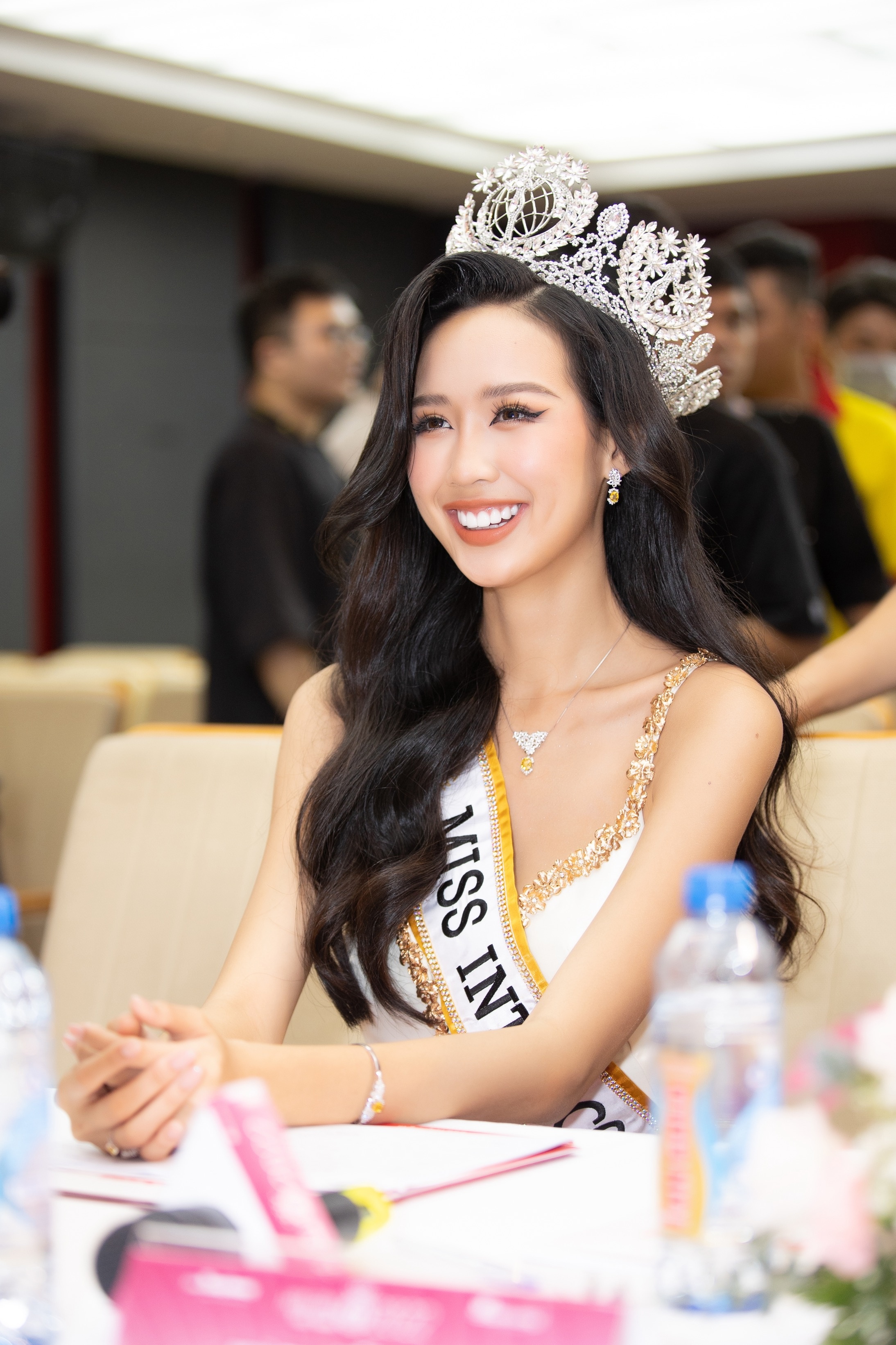 Hoa hau Viet Nam anh 1