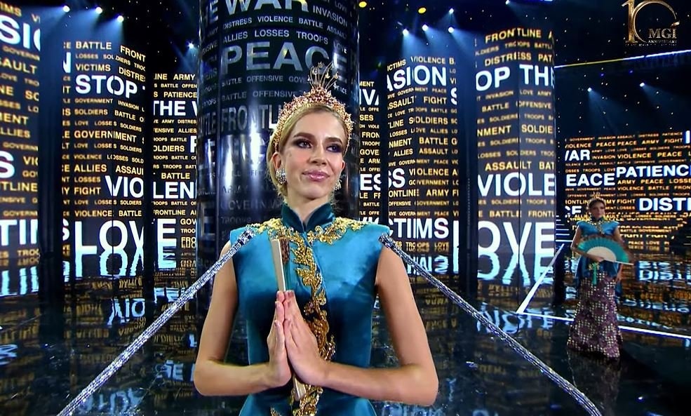 Hoa hau Hoa binh anh 4