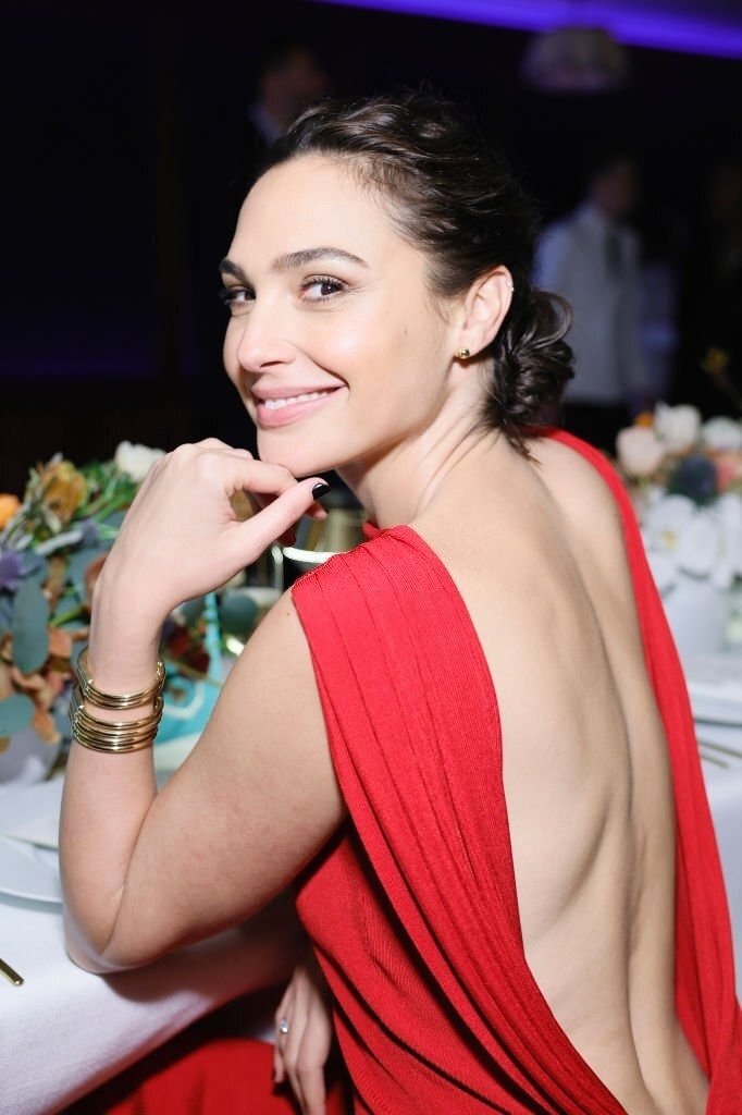 Gal Gadot Hailey Bieber anh 2