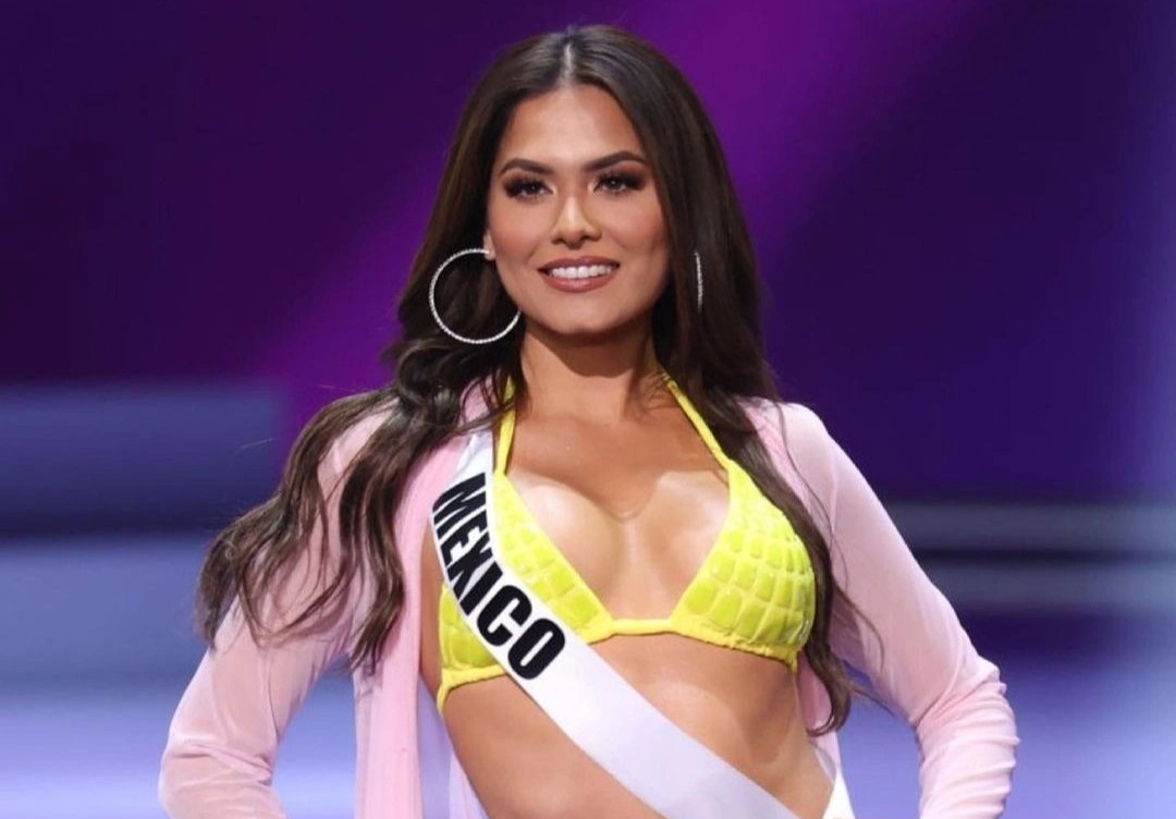 Hoa hau Hoan vu Mexico cam nguoi chuyen gioi du thi hinh anh