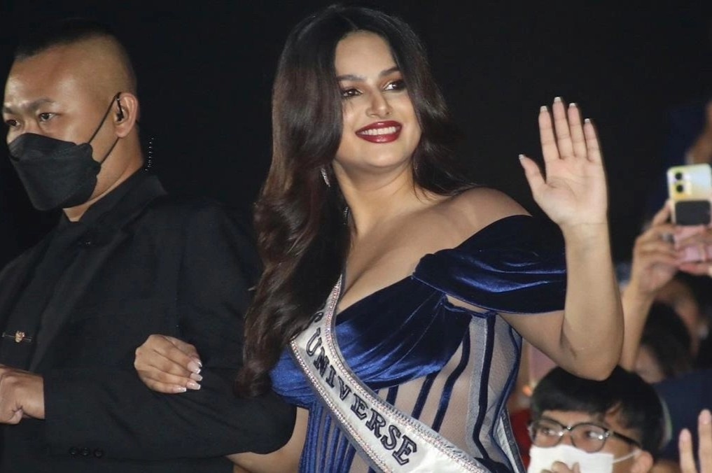 Miss Universe 2021 bi soi voc dang day da hinh anh