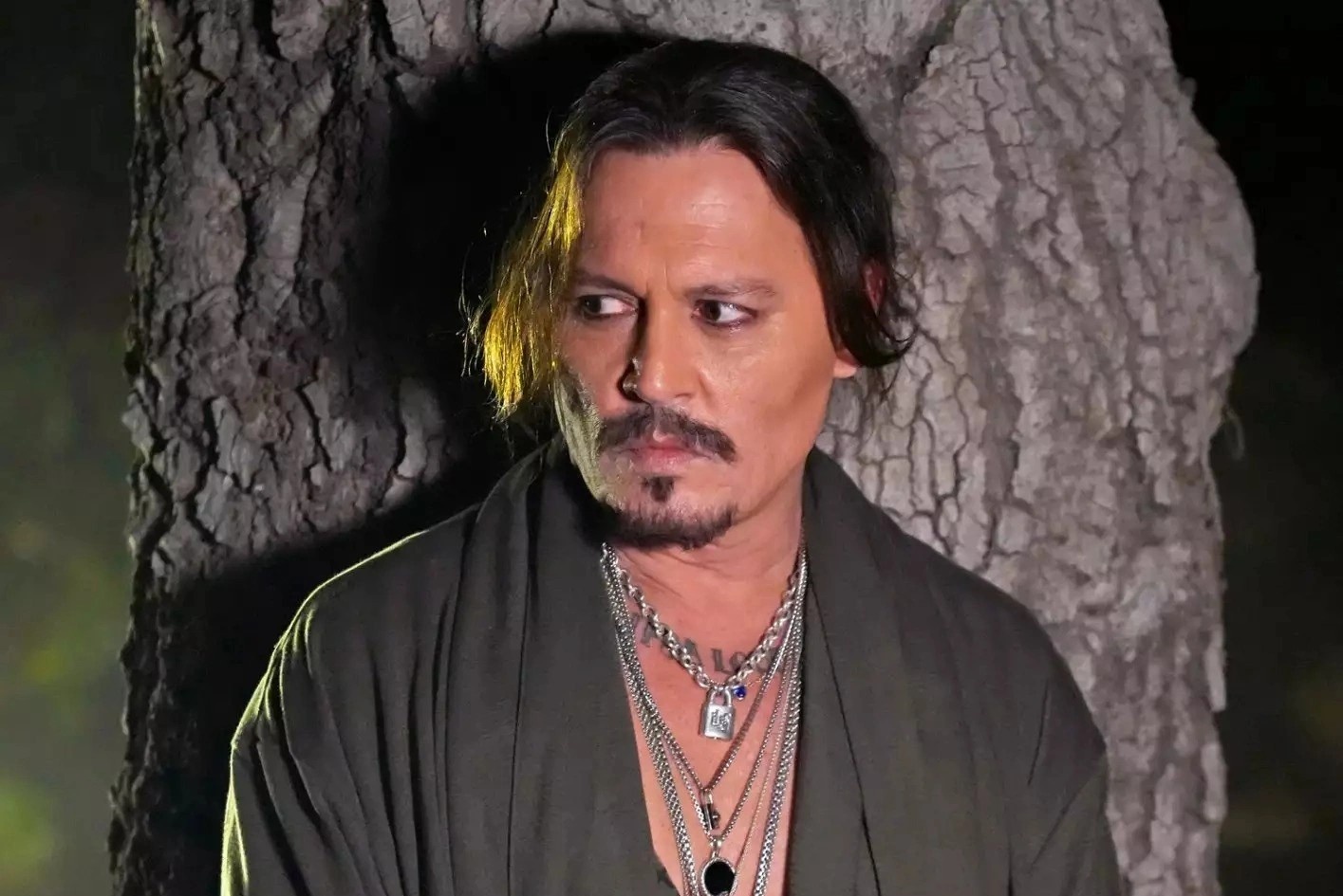 Johnny Depp catwalk hinh anh