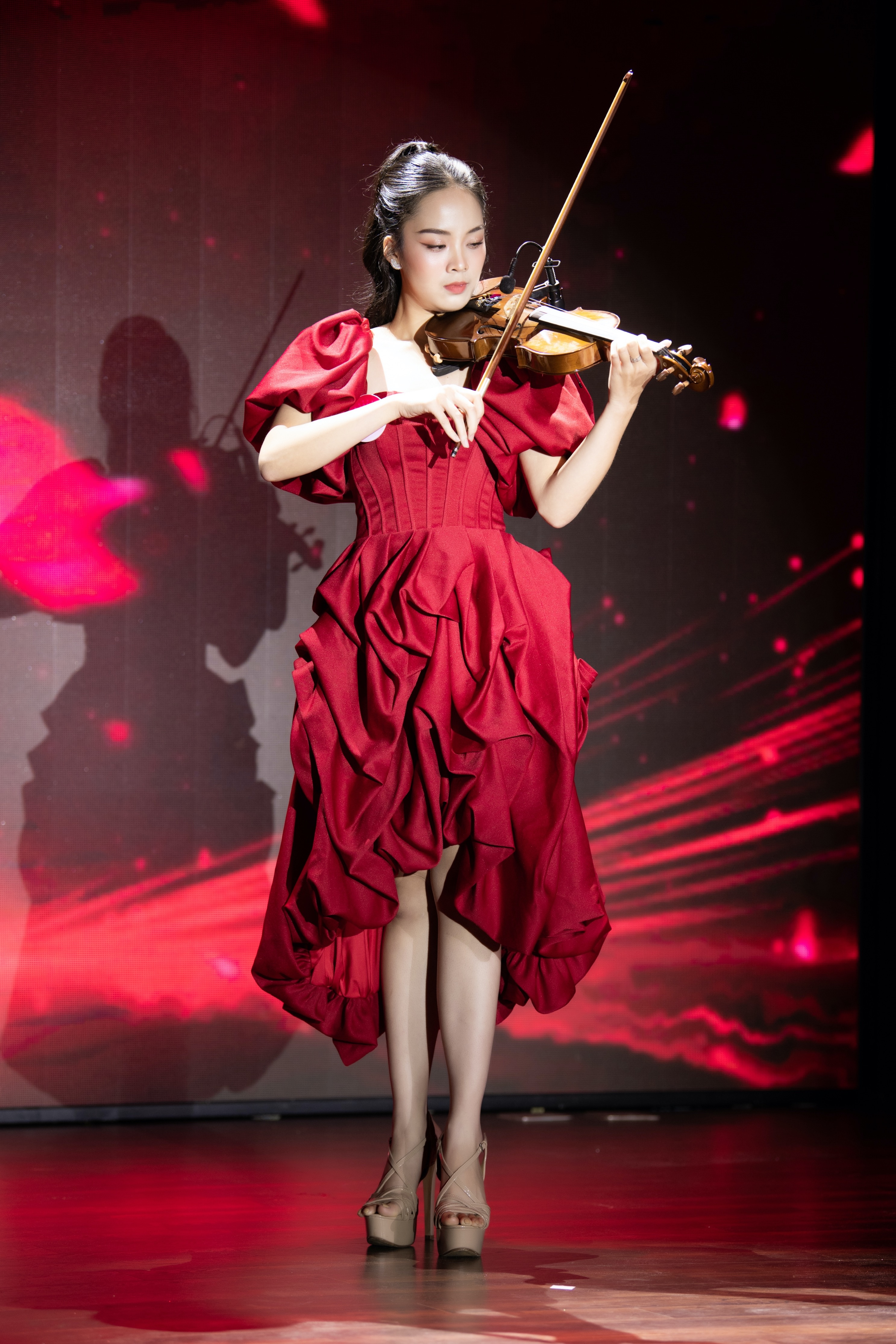 Hoa hau Viet Nam anh 6