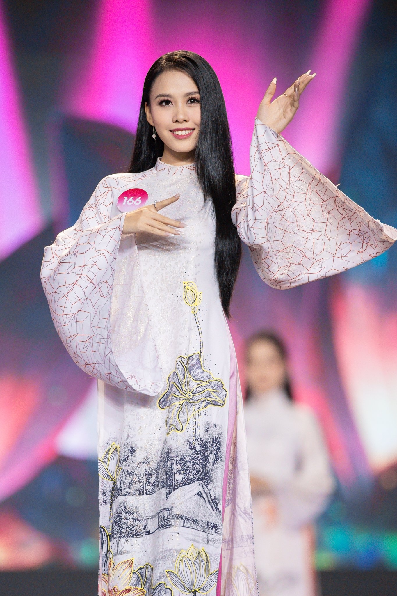 Hoa hau Viet Nam anh 5