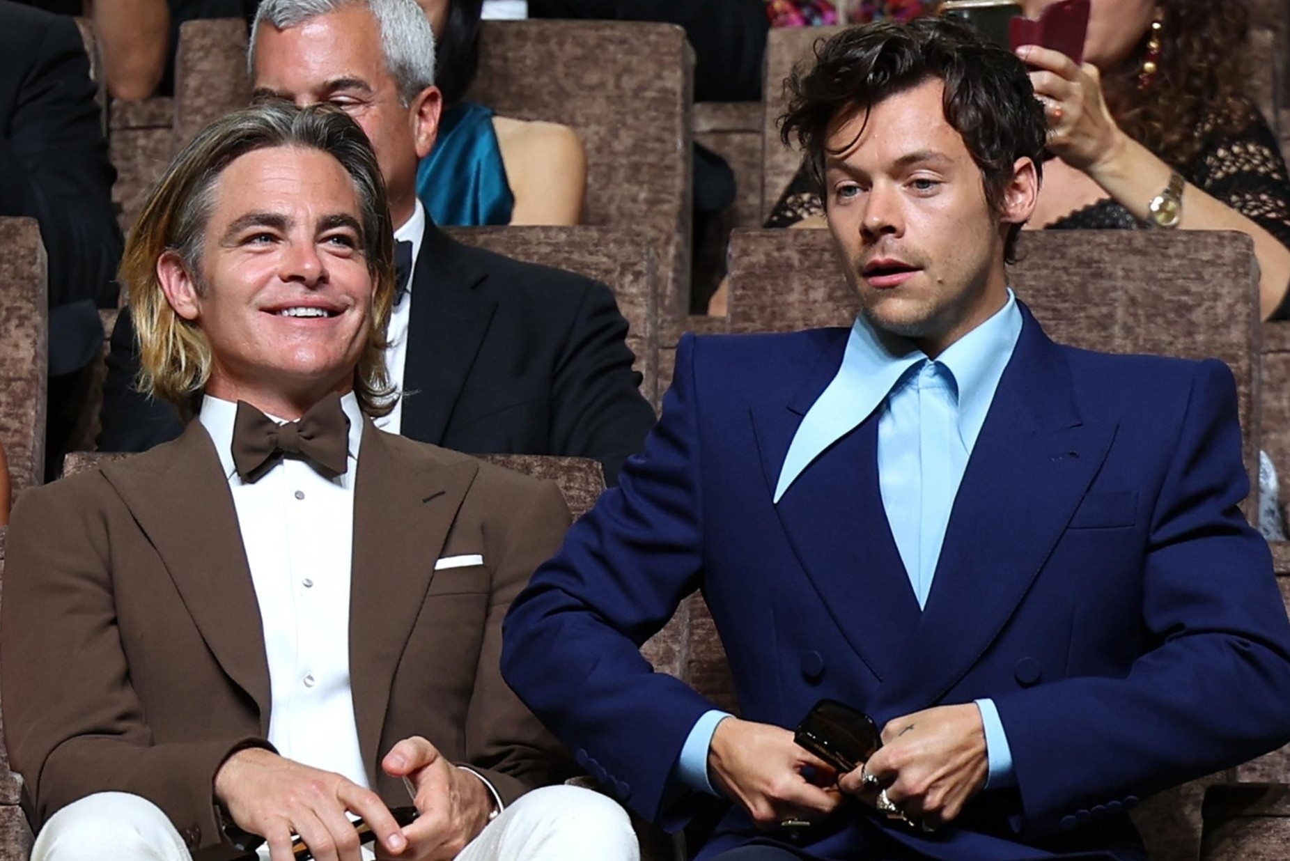 Chris Pine om Harry Styles sau tin don bi dong nghiep choi xau hinh anh
