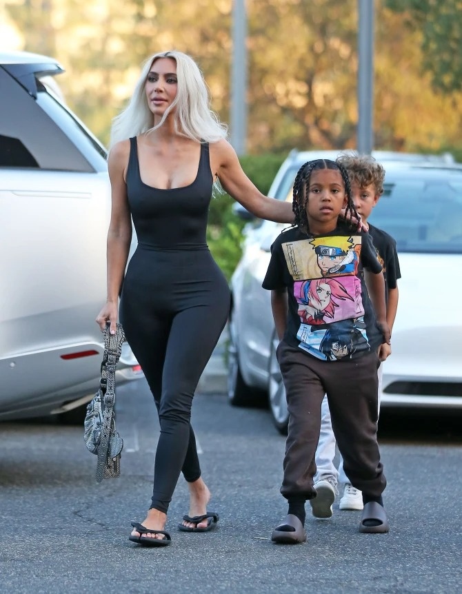 Kanye West Kim Kardashian anh 1