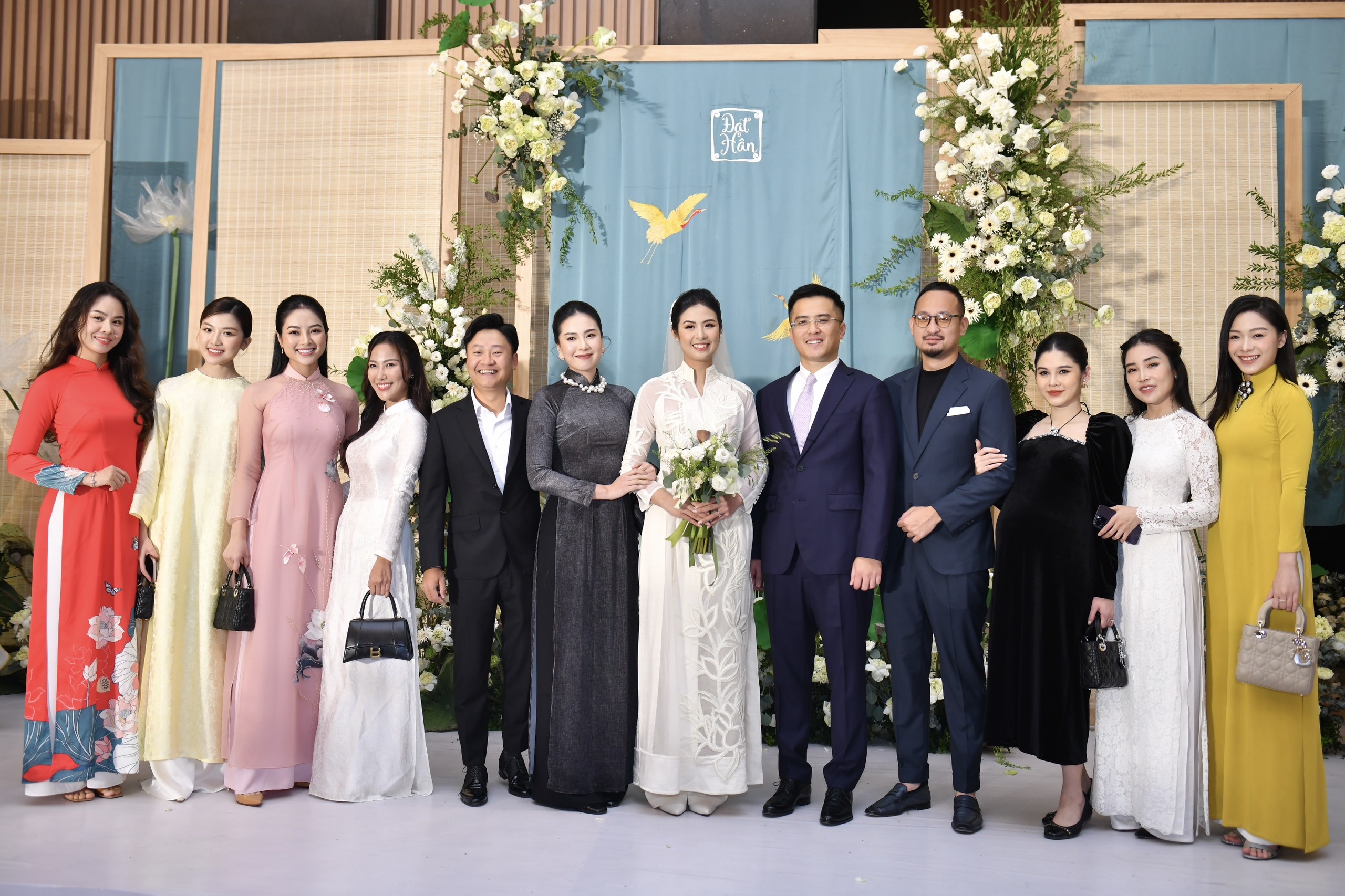 Ngoc Han cuoi anh 12