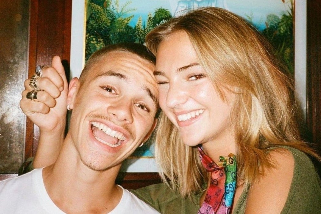 Romeo Beckham va ban gai sau khi tai hop hinh anh