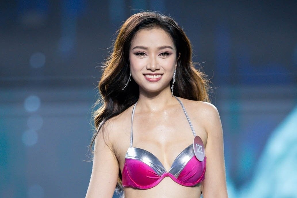 Be Quyen, Ngoc Mai duoc co vu khi trinh dien ao tam hinh anh