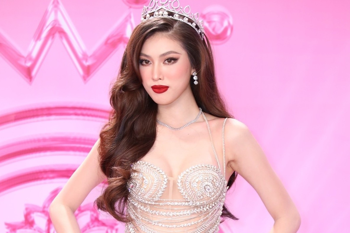 Do Thi Ha, Ngoc Thao mac goi cam tren tham do Hoa hau Viet Nam 2022 hinh anh