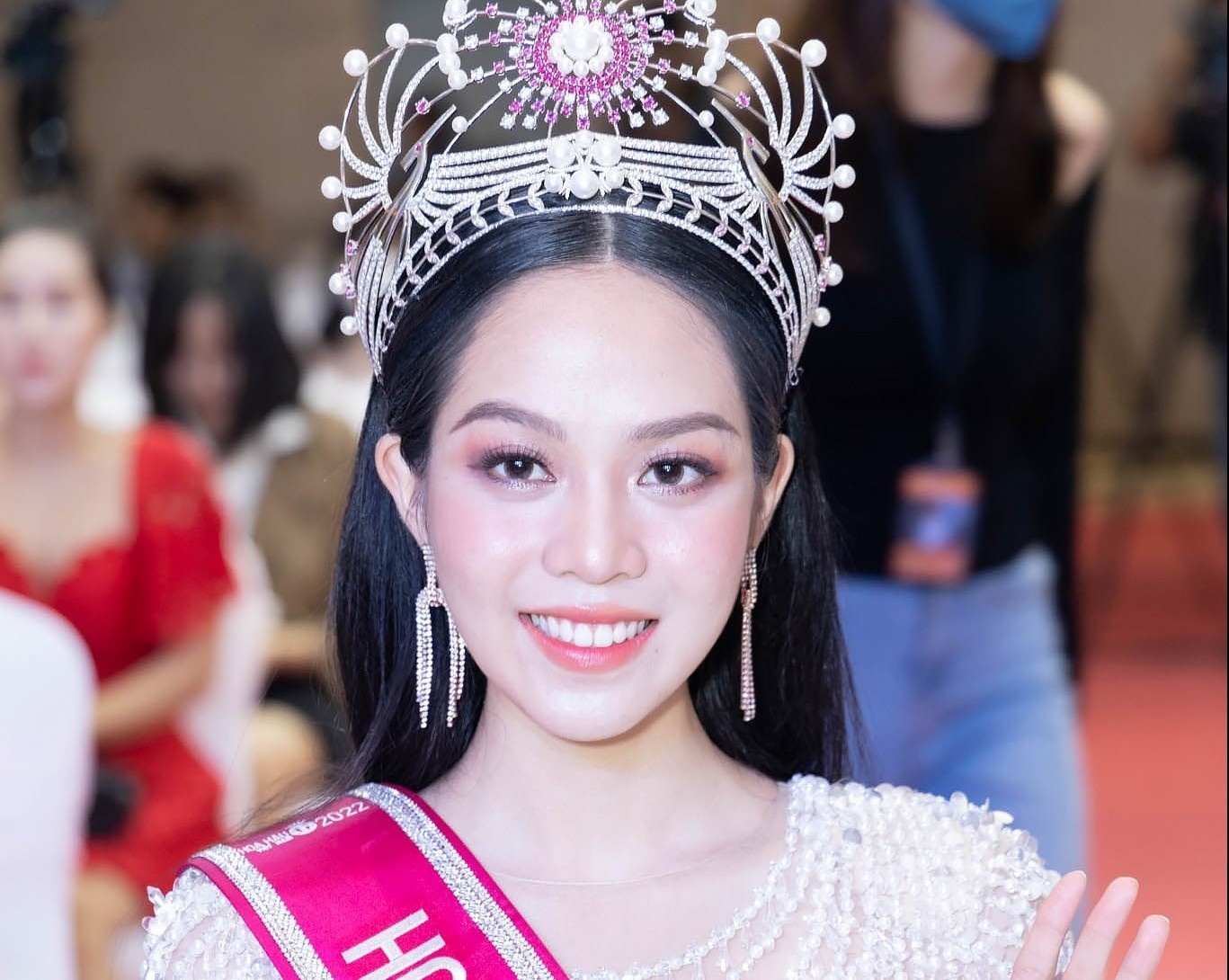 Hoa hau Huynh Thi Thanh Thuy: 'Em chua co ban trai' hinh anh