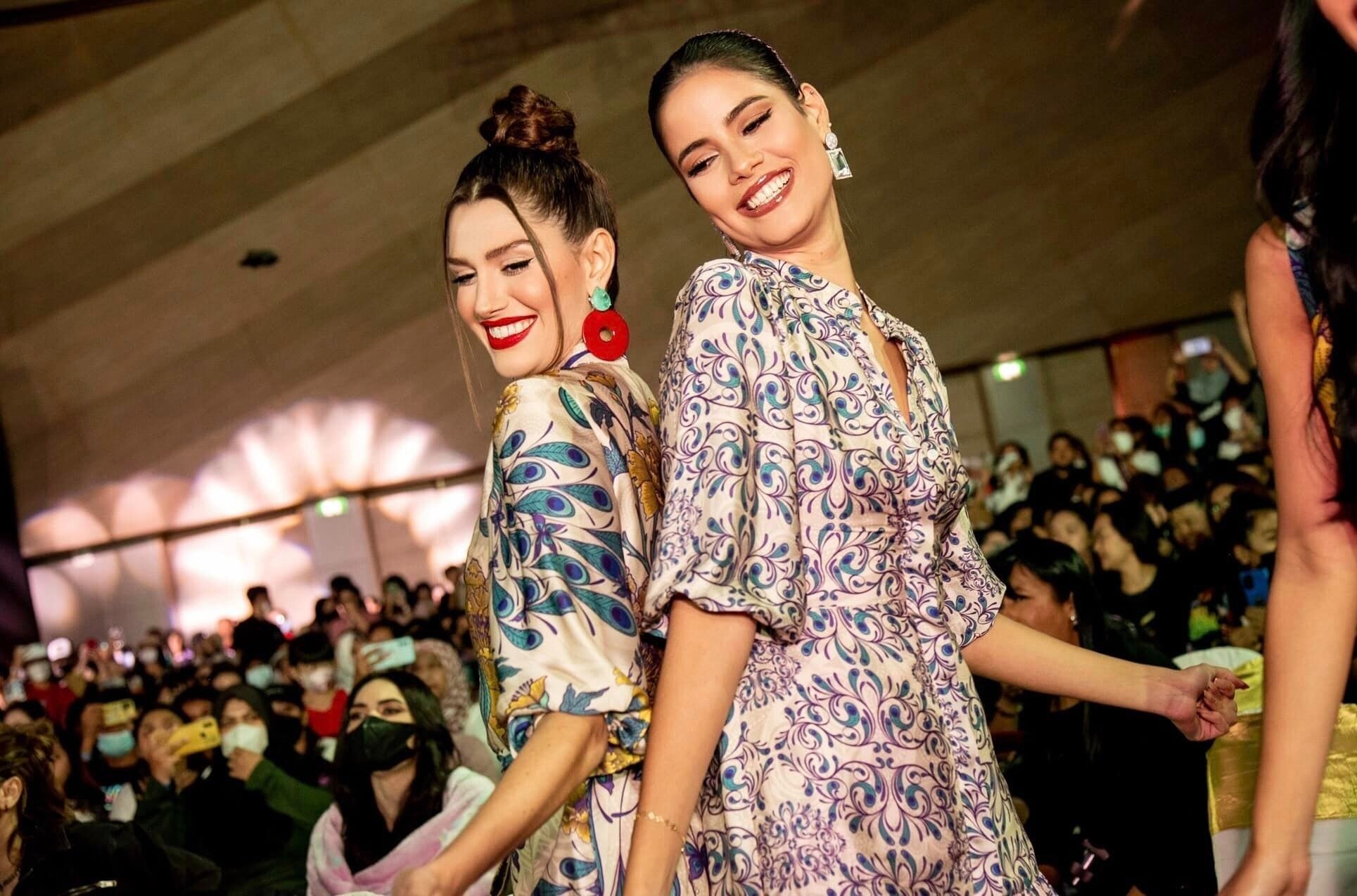 Hoa hau Hoa binh anh 11